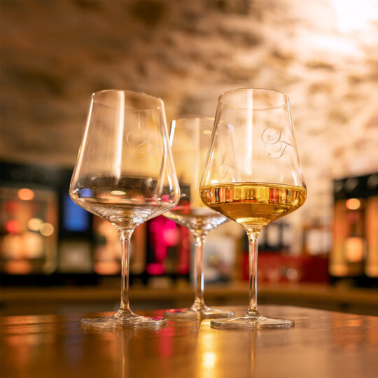 Distributeur de vin au verre Digital Digby en libre-service à l'hôtel Les 7 Fontaines à Tournus