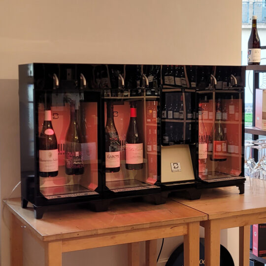 Installation Digitale de distributeurs de vin au verre DIGBY chez Cave et Créations à Toulouse