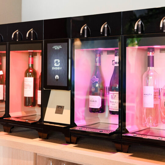 Distributeur de vin au verre Digital 8 bouteilles Digby reconditionné