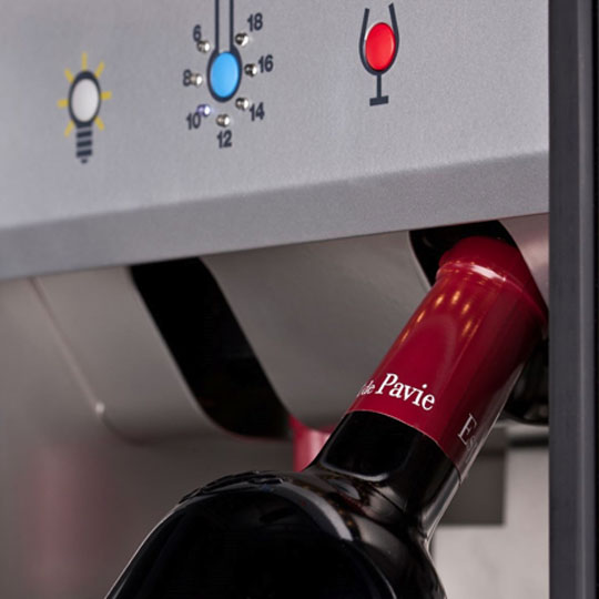 Duo wine dispenser - lever movement